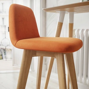 Дизайнерский барный стул со спинкой Conny в интерьере: фото 9