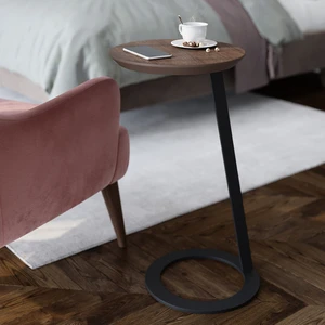 Приставной кофейный стол с черным основанием Soho в интерьере: фото 2