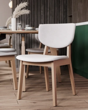 Обеденная с деревянными панелями, столом Oscar и стульями Tomas: фото 1