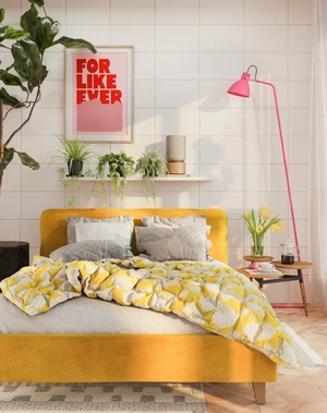 Интерьер эстетичной спальни с желтой кроватью Brooklyn Low: фото 