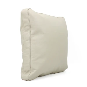 Декоративная подушка Page, 45×45 см квадратная кожа