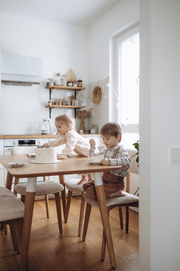 Скандинавская сказка: интерьер светлой кухни-гостиной с особой атмосферой: фото NaN