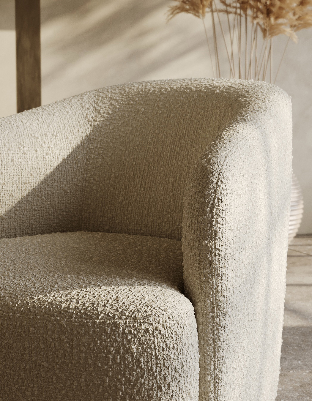 Мягкое вращающееся кресло KUDO: стильный интерьерный акцент для гостиной: фото NaN